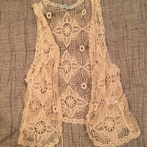 Super cute beige crochet vest!